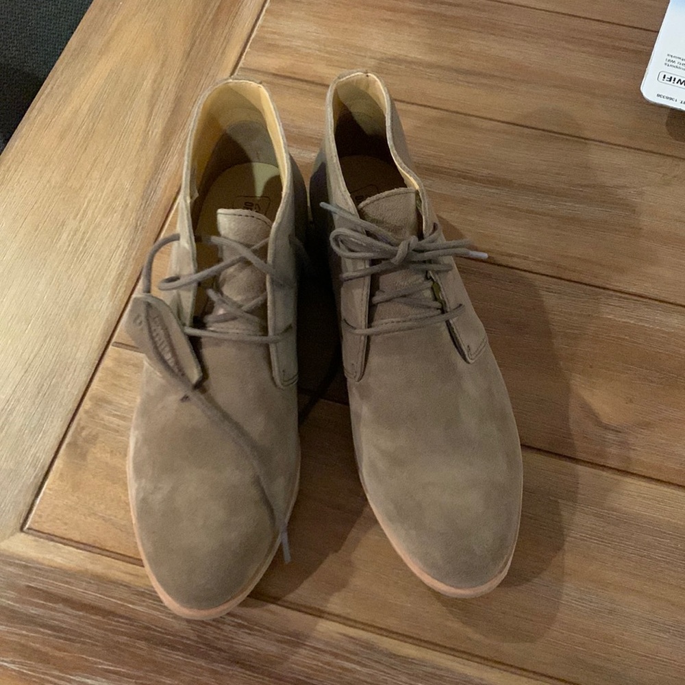 Women’s Clark’s Phenia Desert Boot / Ankle Bootie